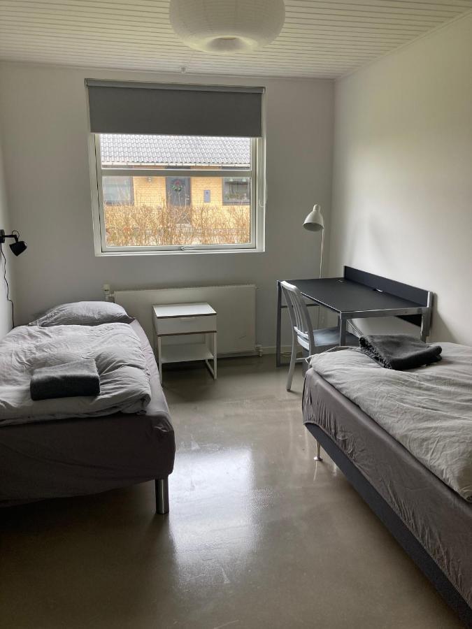 Villa Med Private Vaerelser Delt Badevaerelse/Kokken, Viby Sj. 외부 사진