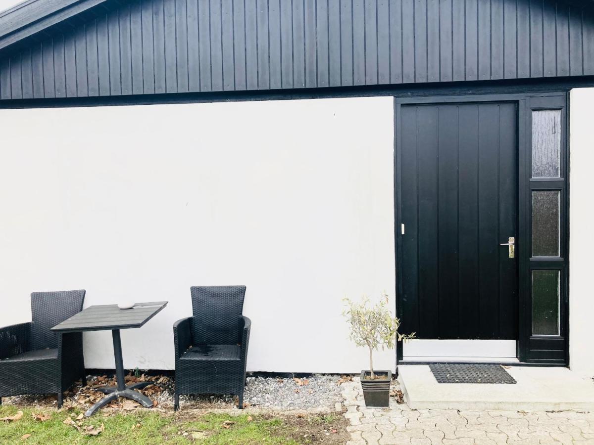 Villa Med Private Vaerelser Delt Badevaerelse/Kokken, Viby Sj. 외부 사진
