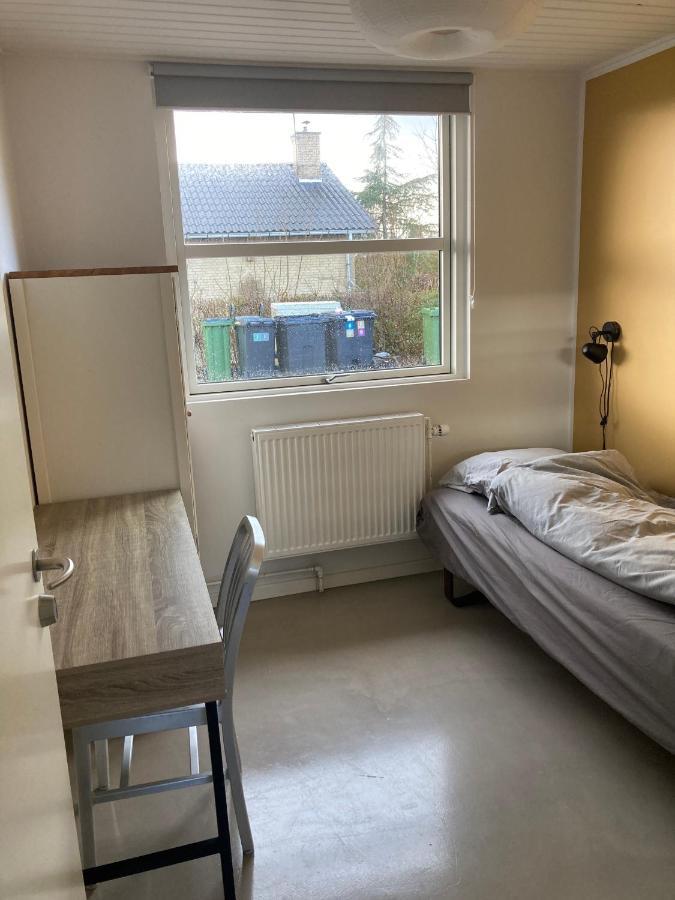 Villa Med Private Vaerelser Delt Badevaerelse/Kokken, Viby Sj. 외부 사진